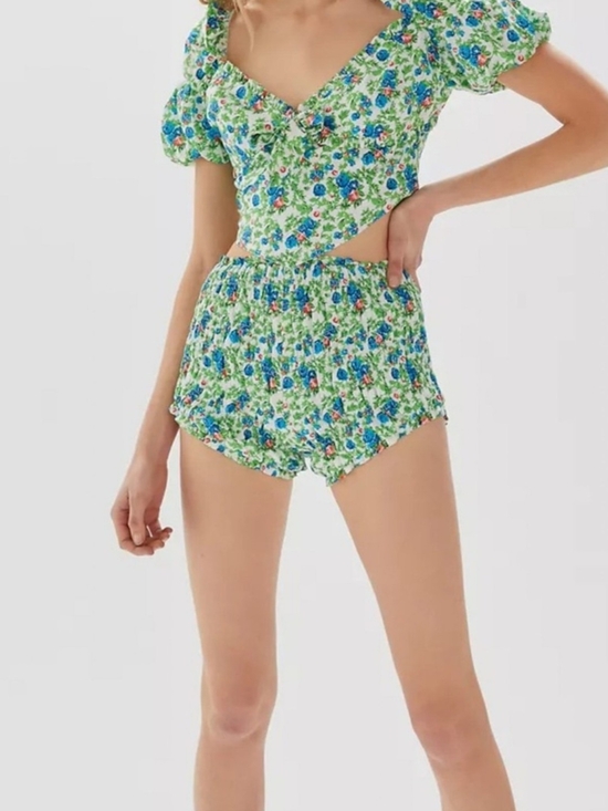 House of Sunny Pants - House of Sunny Green Floral matching Smocked Short Set size 2 new with tags